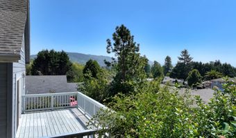 808 5TH St, Brookings, OR 97415