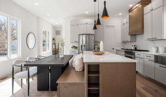 2001 N GEORGE MASON Dr, Arlington, VA 22207