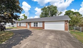 210 NW G St, Bentonville, AR 72712