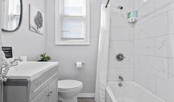 84 W 3rd St, Bayonne, NJ 07002