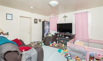 176 RAILROAD St, Lincoln, RI 02838