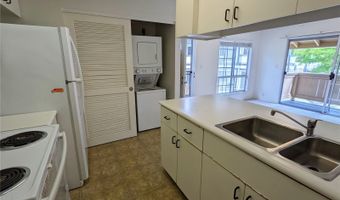 373 Mananai Pl 44T, Honolulu, HI 96818