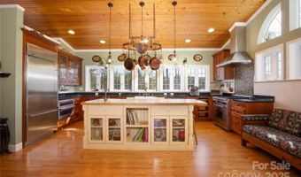 12 Riverview Dr, Bakersville, NC 28705