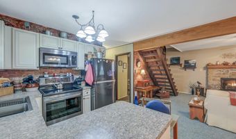 106 Burnshaw Ln, Albrightsville, PA 18210