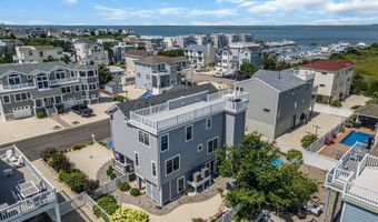 21 W Magnolia Ave, Beach Haven, NJ 08008