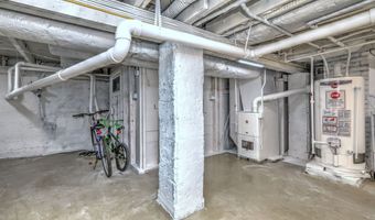 98 Boston Ter, Bridgeport, CT 06610
