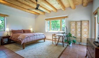 9 Desiderio, Arroyo Seco, NM 87514