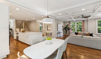 2354 N QUEBEC St, Arlington, VA 22207