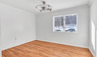 17 Stage Rd, Brookfield, CT 06804
