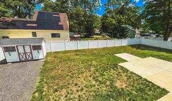 518 Delaware Ave, Absecon, NJ 08201