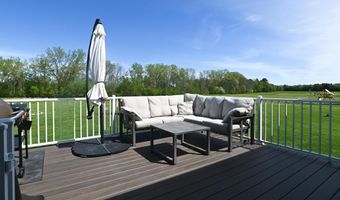 6478 MAIN St, Abrams, WI 54101