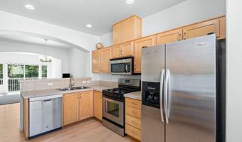 15400 SW MALLARD Dr 102, Beaverton, OR 97007