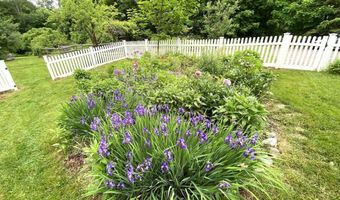 199 Main St, Belfast, ME 04915