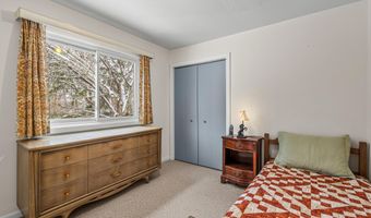 2050 Chalmers Dr, Ann Arbor, MI 48104