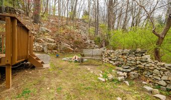 23 Oak Grove Rd, Brookfield, CT 06804