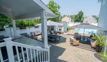 71 Compton St, Belford, NJ 07718
