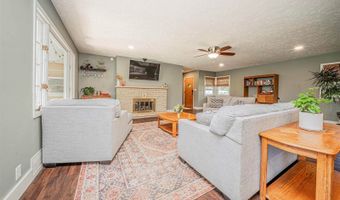 111 Moyne Dr, Abilene, KS 67410
