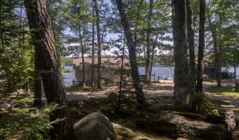 396 Mica Point Rd, Barrington, NH 03825