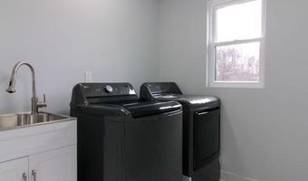 95 Kennedy Ave, Aberdeen, NJ 07721