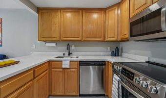 505 Lagunaria Ln, Alameda, CA 94502