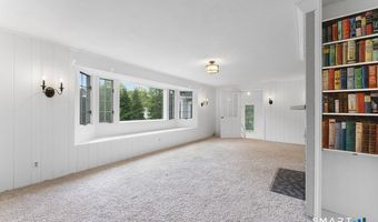 62 Chatham Rd, Berlin, CT 06037