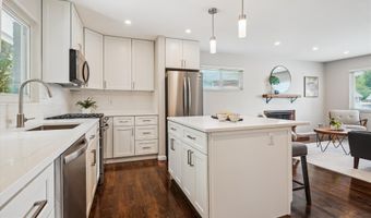132 N GLADDEN St N, Alexandria, VA 22304