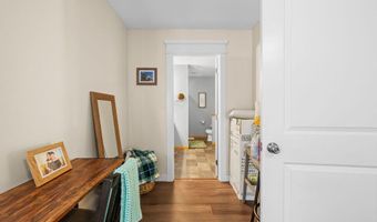 1676 SE 3RD St, Astoria, OR 97103