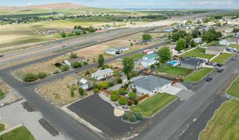 20702 E Berry Dr, Benton City, WA 99320