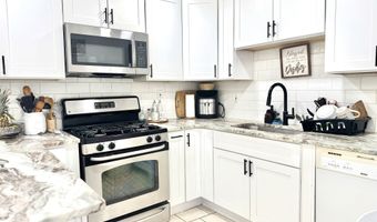 53 Beverly Dr, Bridgeport, CT 06610