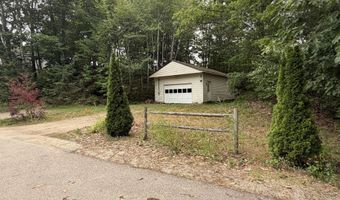 21 7th St, Auburn, ME 04210