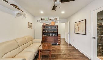 3100 N GLEBE Rd, Arlington, VA 22207