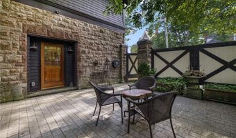 78 Coggeshall Ave 3, Newport, RI 02840