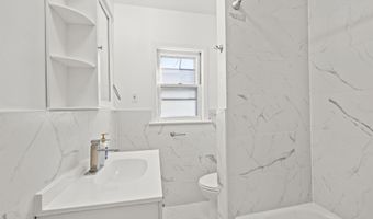 72 W 33RD St 2, Bayonne, NJ 07002