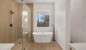 1225 N IRONWOOD Dr, Apache Junction, AZ 85120