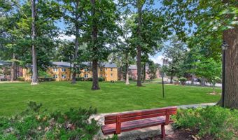 226 N THOMAS St N 226-3, Arlington, VA 22203