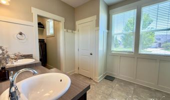 11127 Waterpoint Dr, Allendale, MI 49401