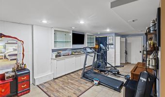 3838 Omega St, Alton, IL 62002