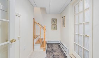 5 Woodbine Ln, Exeter, RI 02822