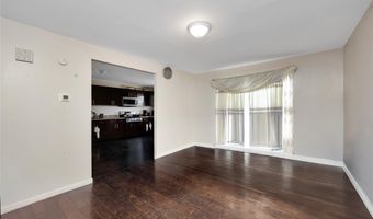 59 Oak St, Amityville, NY 11701