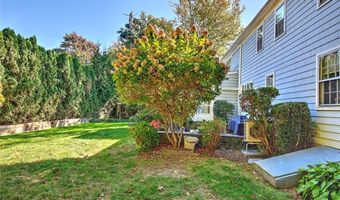 20 Wildflower Rd, Barrington, RI 02806