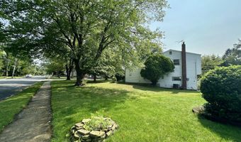 404 Harmony Rd, Middletown, NJ 07748