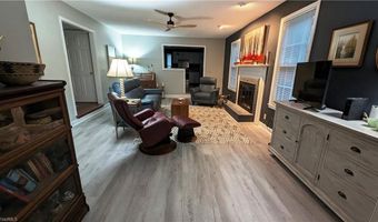 222 Shallowbrook Dr, Advance, NC 27006