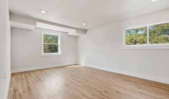 379 Wilton Dr, Baton Rouge, LA 70815