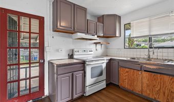1037 Kina St, Kailua, HI 96734