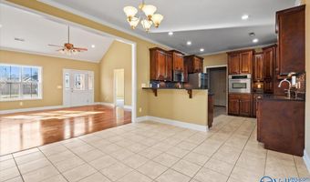 160 Shaw St, Albertville, AL 35950