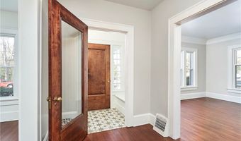 141 Storer Ave, Akron, OH 44302