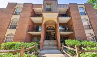 3322 WOODBURN VILLAGE Dr 13, Annandale, VA 22003