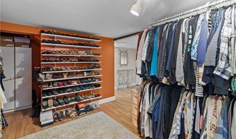 17 Mowry Ave, Cumberland, RI 02864