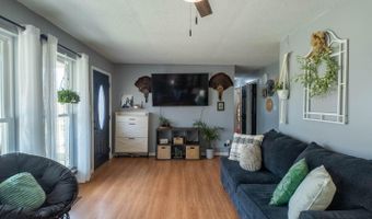 838 Indian Trl, Ash Flat, AR 72513