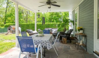 19 Junction Rd, Brookfield, CT 06804